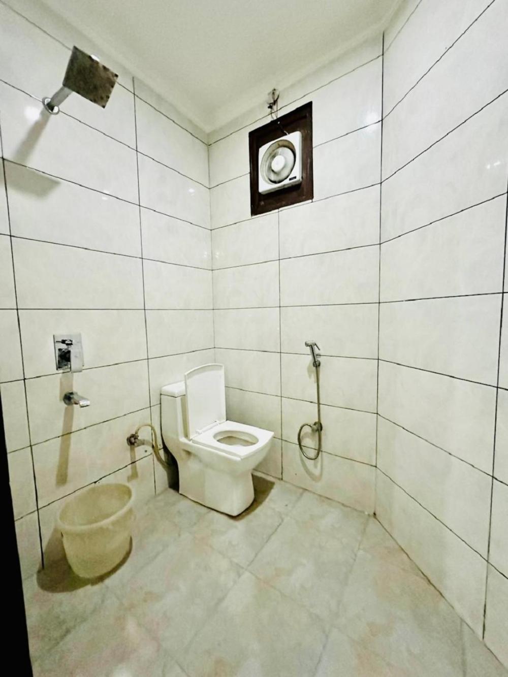 Hotel Sky Plaza New Delhi Buitenkant foto